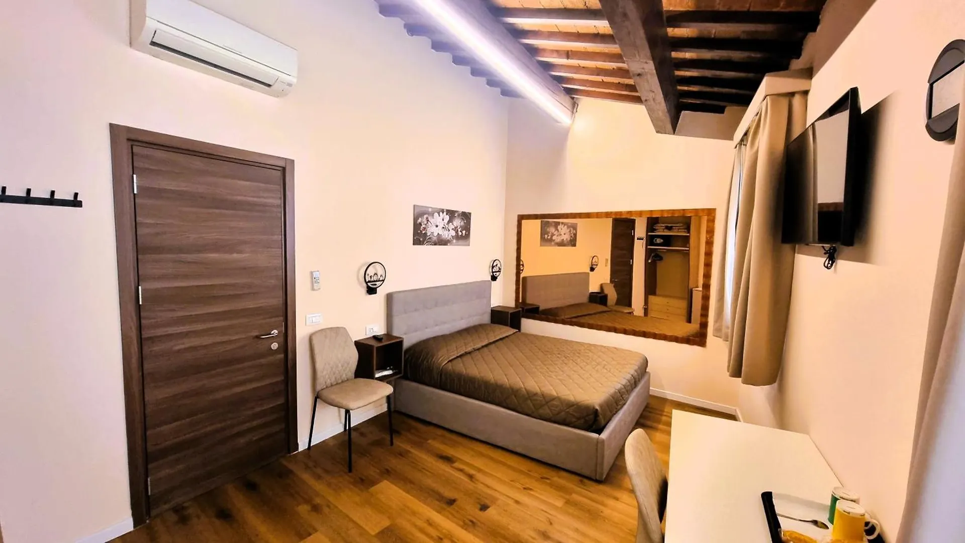 Marco'S Way Hotel Florence 0*,